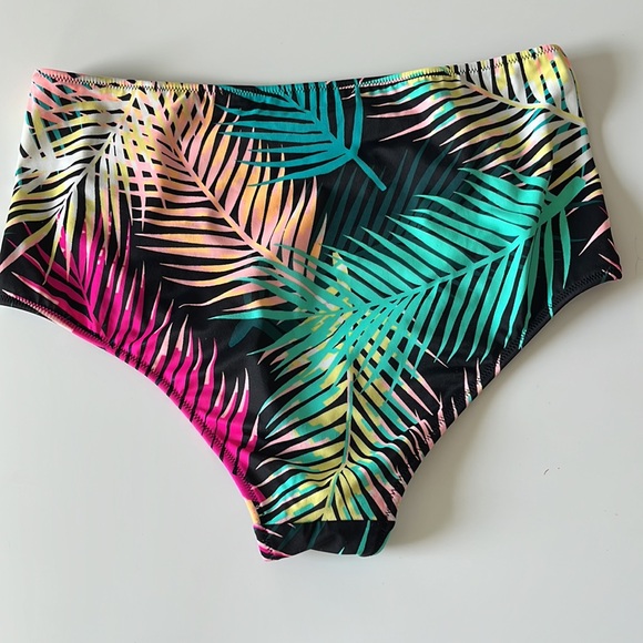 Shade & Shore High-waisted Swim Bottom - Picture 5 of 5